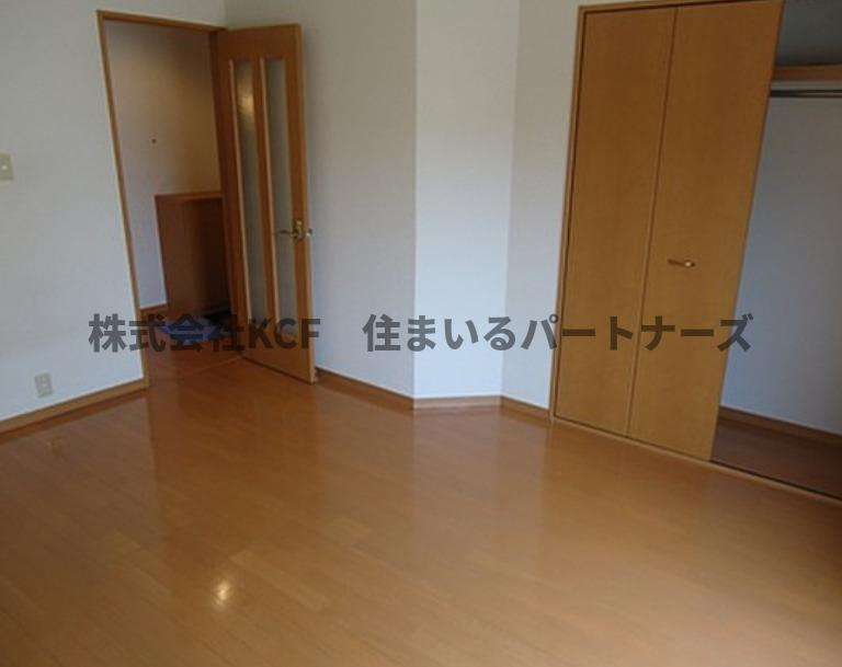 リブレア宮ノ陣B棟の居間・リビング|ゆったり過ごせる居間です