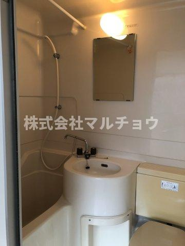 日野マンションの浴室|コンパクトで使いやすいお風呂です