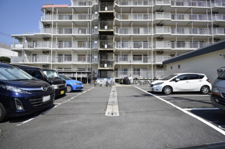 【駐車場】 | 平置き駐車場です。