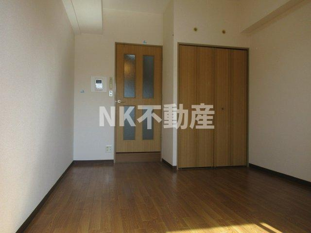 【居間・リビング】 | リバーサイド金岡五番館（久宝寺口賃貸） | 洋室です