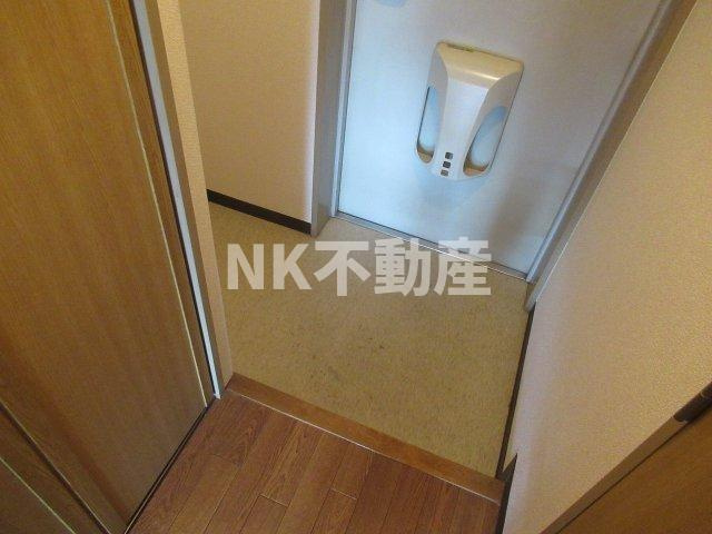 【玄関】 | リバーサイド金岡五番館（久宝寺口賃貸） | ゆったりとした玄関です