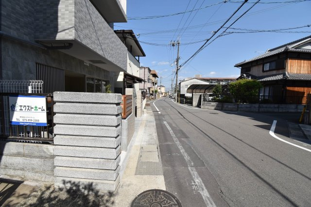 井上ハイツの周辺|前面道路