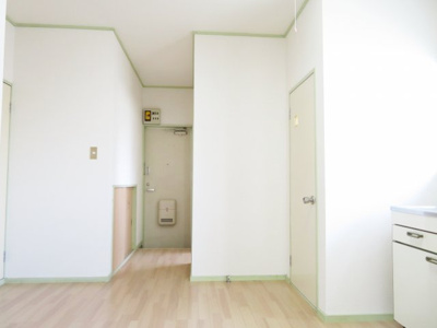 【居間・リビング】 | リバーサイド・クサカワ