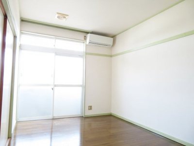 【洋室】 | リバーサイド・クサカワ | 西洋室