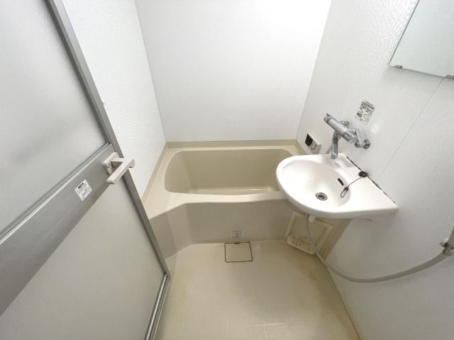 アスターハウス新本町の浴室|日々の暮らしに欠かせないお風呂です