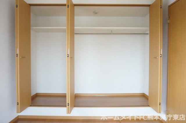 上益城郡益城町大字広崎の賃貸マンションの収納