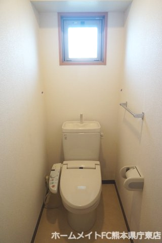 上益城郡益城町大字広崎の賃貸マンションのトイレ