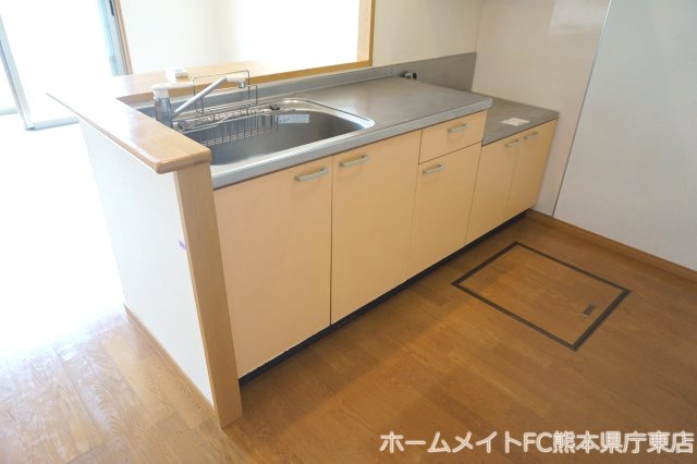 上益城郡益城町大字広崎の賃貸マンションのキッチン