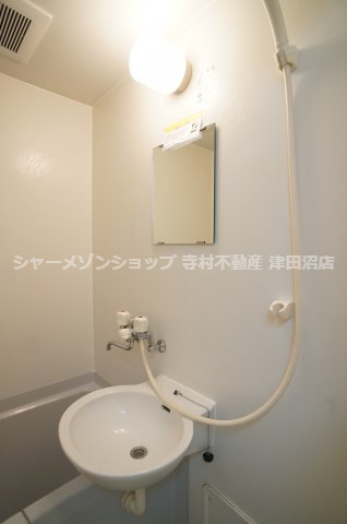 オアシス谷津の洗面所