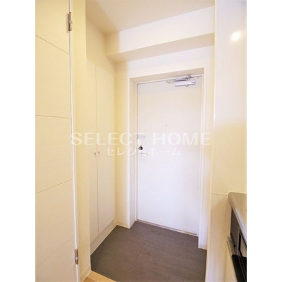 【玄関】 | ウイングコート深沢 | 同型タイプゆったりとした玄関です