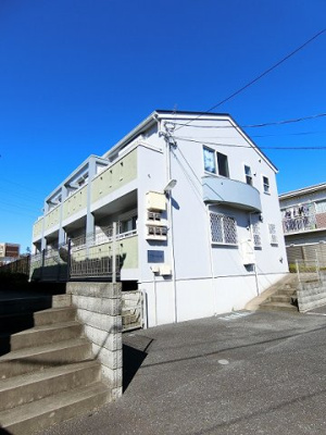 【外観】 | ブランシェⅡ | 人気のテラスハウス☆東急田園都市線「溝の口」駅にアクセス可能な最寄りバス停まで徒歩3分！雨の日の通勤やお出かけもバス利用でスムーズです♪