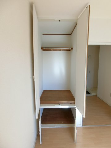 カクサンコーポの収納