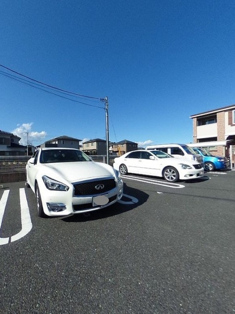 ベル・ローズの駐車場