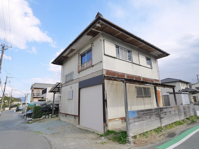 平松倉庫の外観|1階部分