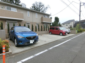 【駐車場】