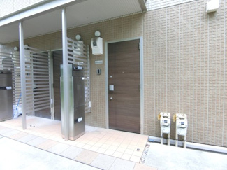 【エントランス】