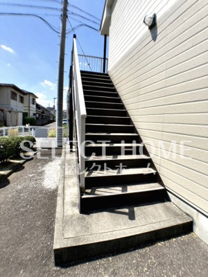 【エントランス】 | ＳｕｒｐｌｕｓＯｎｅ城南 | 落ち着いたエントランスです