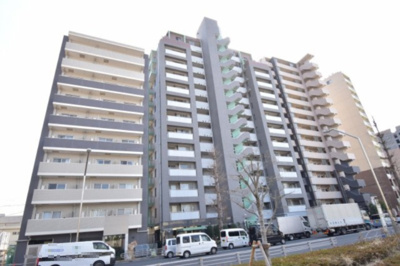 【外観】 | シーアイマンション府中 | 太陽の恩恵を存分に受けられる邸宅。住まうご家族の心地よさを最優先した意匠をご体感下さい。