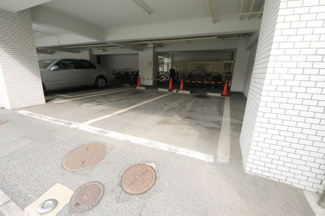 【駐車場】