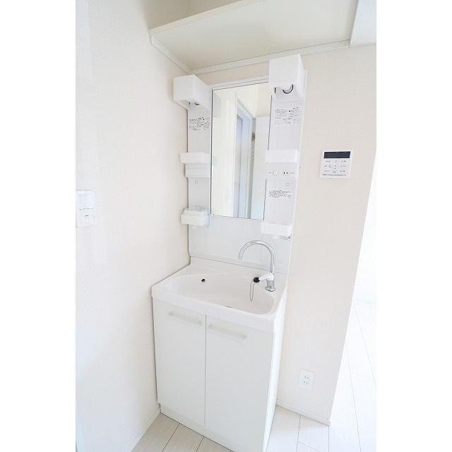 アウラ本郷台の独立洗面台