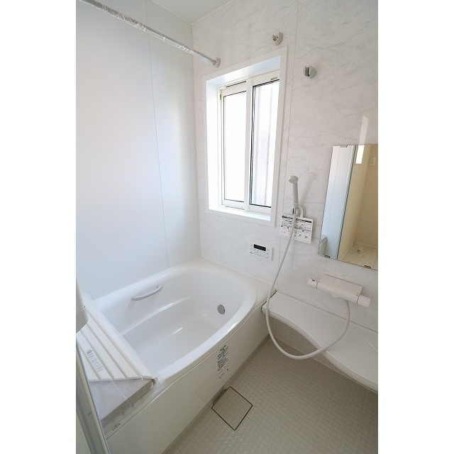 アウラ本郷台の浴室