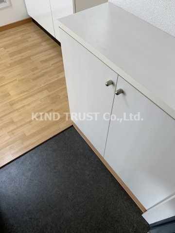 レオン天神橋の玄関|シンプルで使いやすい玄関です