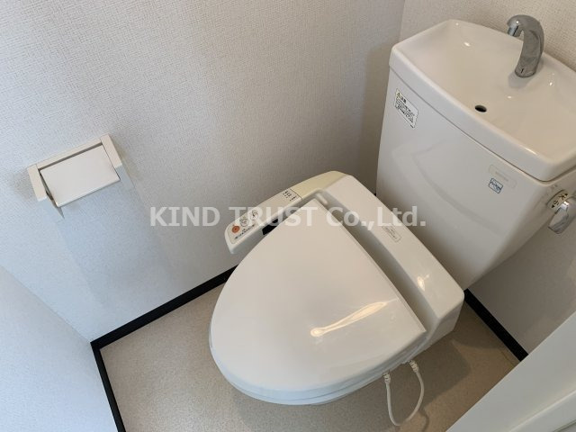 レオン天神橋のトイレ|コンパクトで使いやすいトイレです