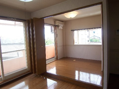 【その他】 | フレグランス徳山 | 広めの単身用ですがお二人入居も可能です。