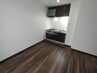 【居間・リビング】 | ラージヒル長瀬EAST