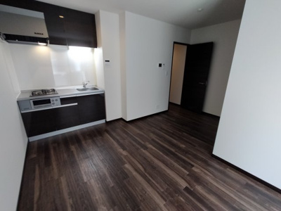 【居間・リビング】 | ラージヒル長瀬EAST