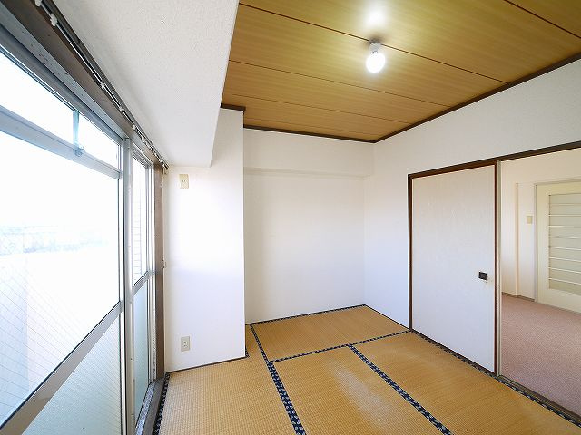 GRANDSTEADY奈良三条の和室|ゆったりとくつろげる和室です