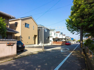 【前面道路含む現地写真】