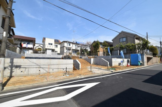 【前面道路含む現地写真】 | 現地見学や資料請求などお気軽にお問合わせ下さい
周辺環境とあわせて現地ご案内致します。