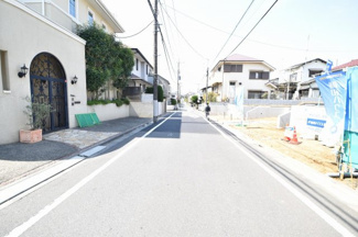 【前面道路含む現地写真】 | 現地見学や資料請求などお気軽にお問合わせ下さい
周辺環境とあわせて現地ご案内致します。
