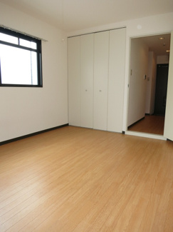 【洋室】 | シャトレー本町 | 同タイプのお部屋の写真です。