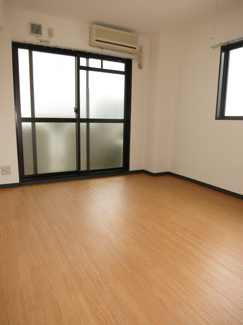 【洋室】 | シャトレー本町 | 同タイプのお部屋の写真です。