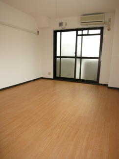 【洋室】 | シャトレー本町 | 同タイプのお部屋の写真です。