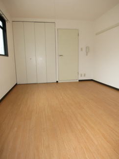 【洋室】 | シャトレー本町 | 同タイプのお部屋の写真です。