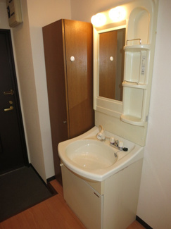 【洗面所】 | シャトレー本町 | 同タイプのお部屋の写真です。