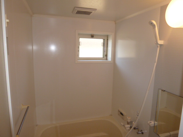 ブィラハッピネスＡの浴室