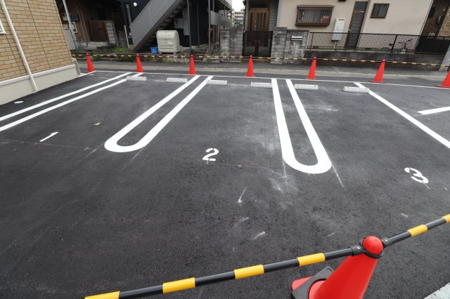 ルミナーレの駐車場