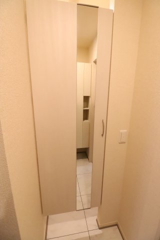 ル　ヴァン　ド　アヴェニールの玄関