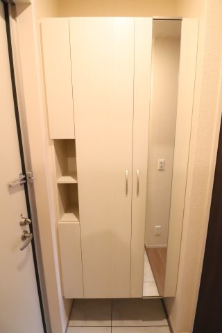 ル　ヴァン　ド　アヴェニールの玄関