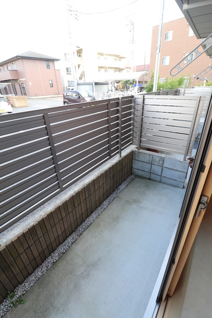 ヴェルジェ　ポワールのバルコニー