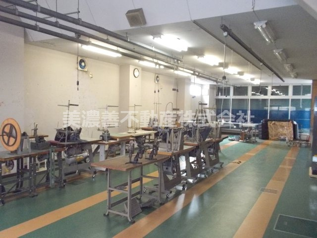 ５６５３６　岐阜市梅ヶ枝町事業用の内装