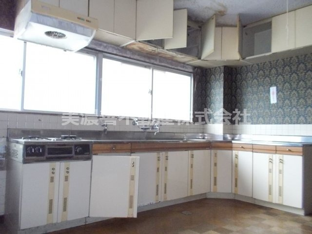 ５６５３６　岐阜市梅ヶ枝町事業用のキッチン
