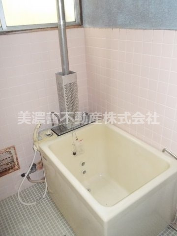 ５６５３６　岐阜市梅ヶ枝町事業用の浴室