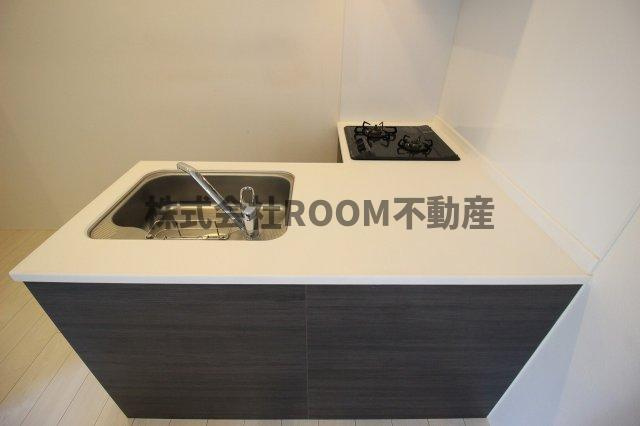 LARGO　A・Bのキッチン|コンパクトなキッチンで掃除もラクラク