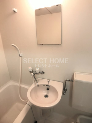 【洗面所】 | メイプル羽根北 | 明るい洗面所です