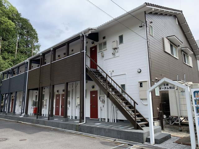 オータム桃山　B棟の外観